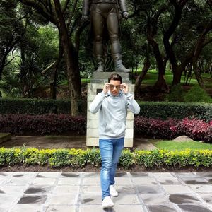 Meet your Posher, Emmanuel